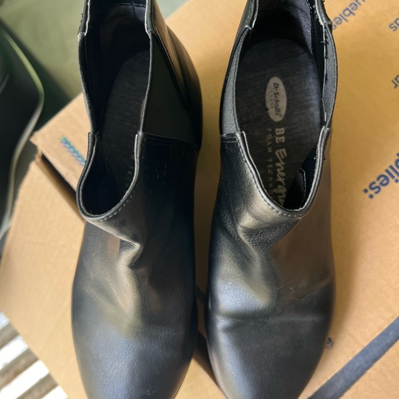 Dr. SCHOLLS ladies leather booties! 7M in excellent condition! Closet clean-out! - Picture 3 of 4